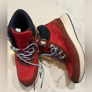 Brand new TOMS waterproof sneakers Size 8